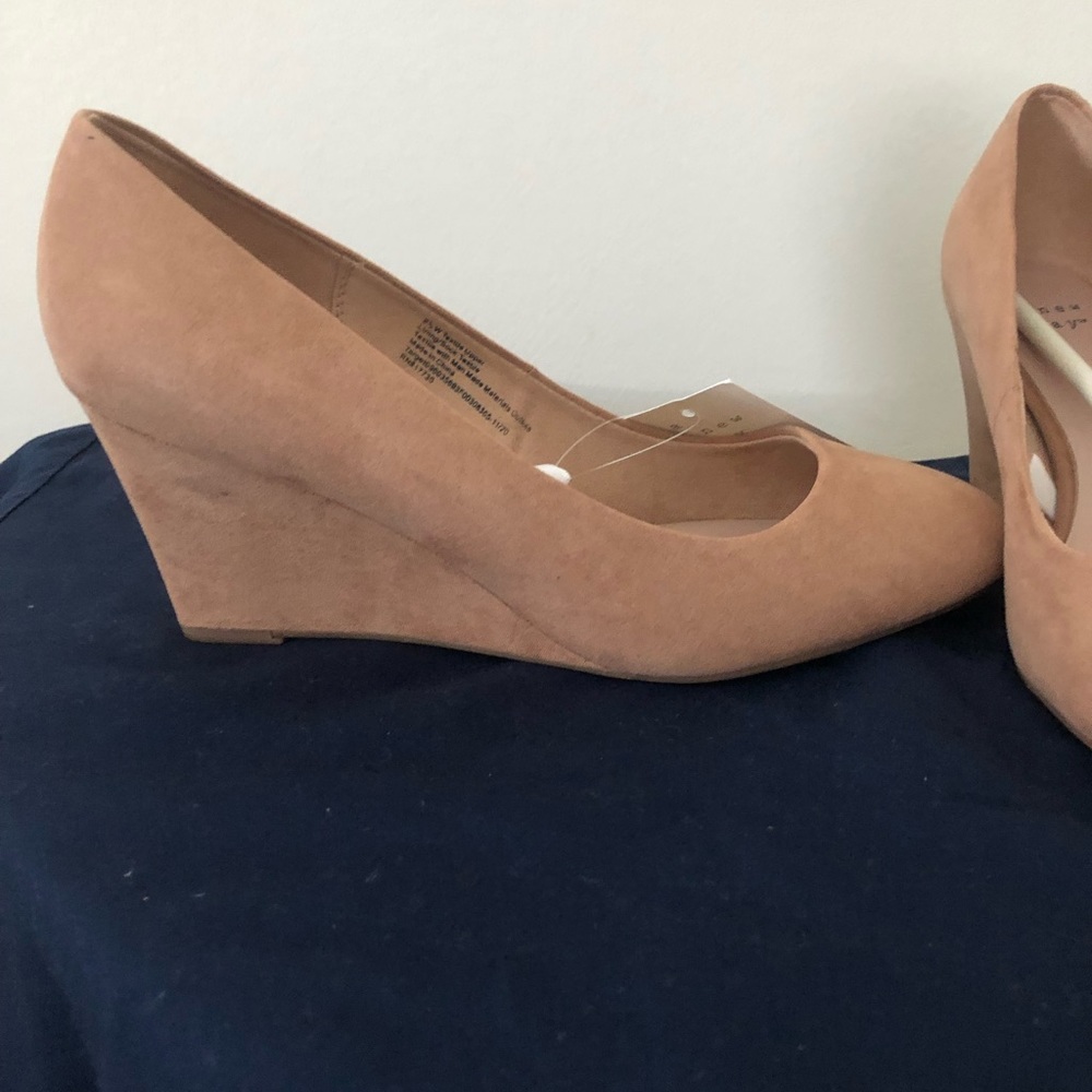 Wedges - Picture 2 of 3